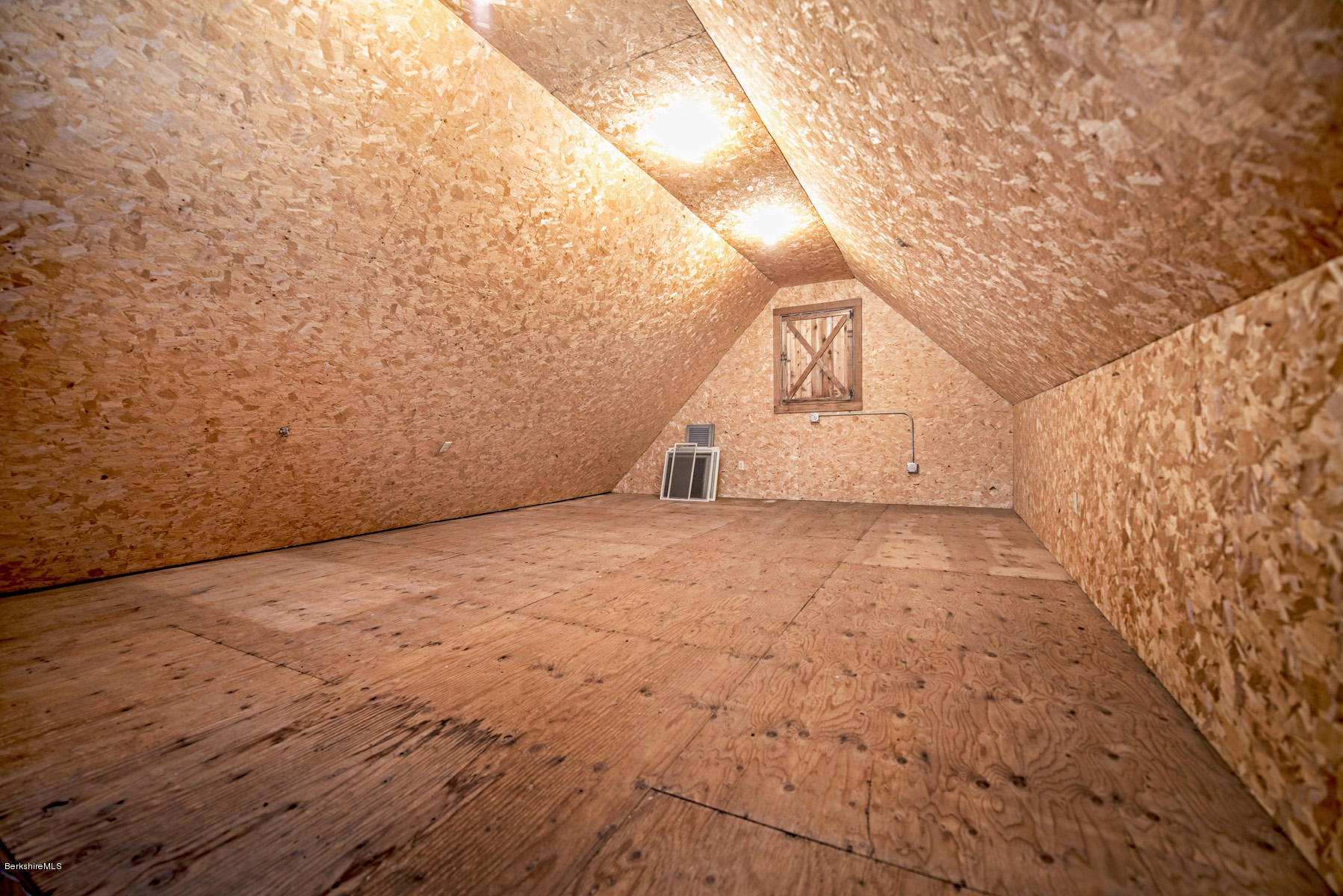 540 Main Road Monterey, MA 01245 - Photo 19 of 26 a view of empty room with wooden floor
