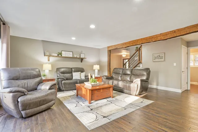 $925,000 | 9756 Cedar Hill Court, Evansville, IN 47710