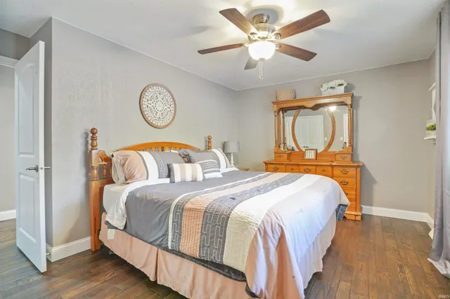 $925,000 | 9756 Cedar Hill Court, Evansville, IN 47710