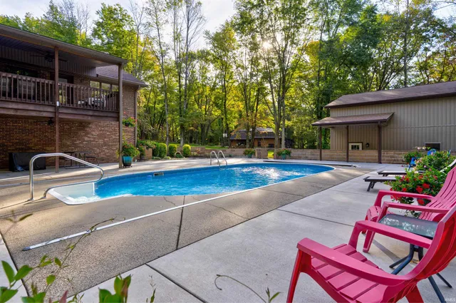 $925,000 | 9756 Cedar Hill Court, Evansville, IN 47710