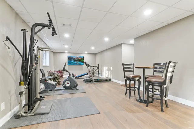 $925,000 | 9756 Cedar Hill Court, Evansville, IN 47710