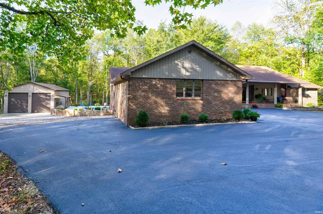 $925,000 | 9756 Cedar Hill Court, Evansville, IN 47710