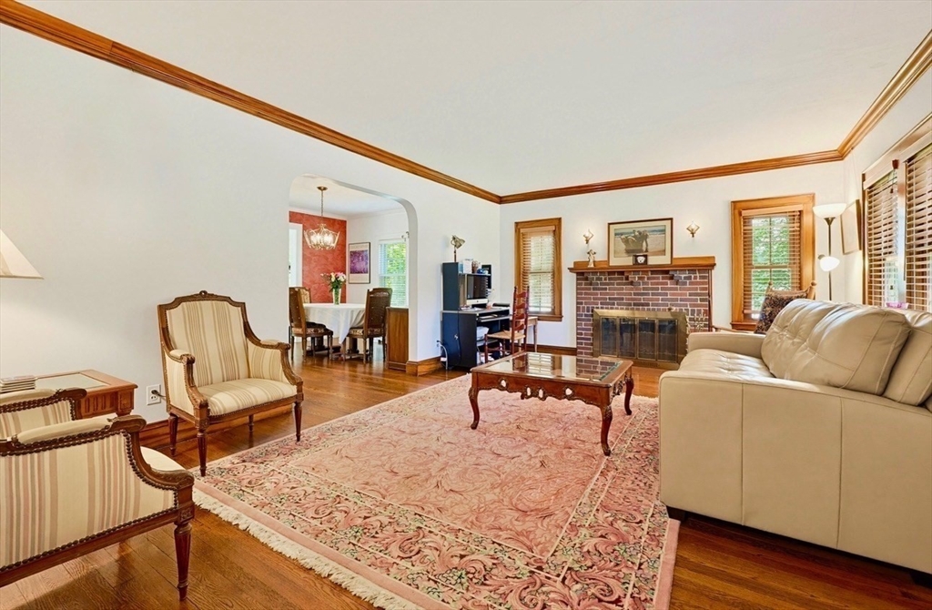 33 Princess Road Newton, MA 02465 - Photo 7 of 42