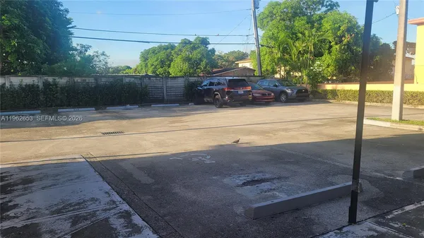 $2,150 | 50 East 21st Street, Unit 202, Hialeah, FL 33010