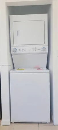 $2,150 | 50 East 21st Street, Unit 202, Hialeah, FL 33010