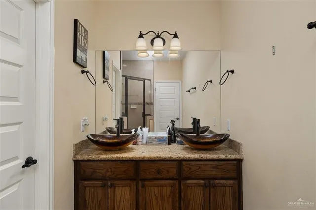 $2,150 | 809 Samaria Street, Weslaco, TX 78596