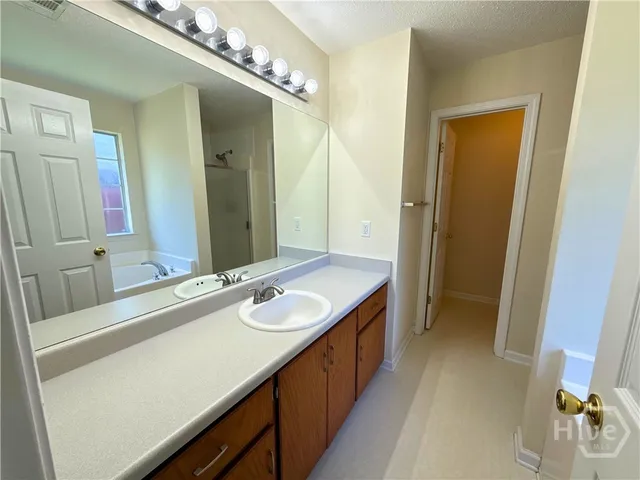 $2,200 | 144 Mills Run Drive, Savannah, GA 31405