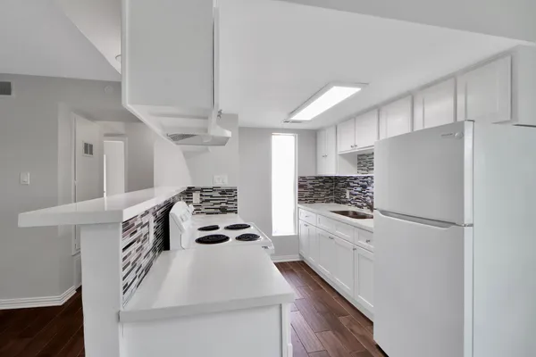 $1,100 | 7047 Bissonnet Street, Unit 117, Houston, TX 77074