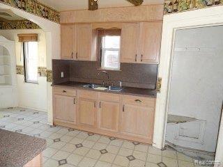 10218 Harvard Road Detroit, MI 48224 - Photo 9 of 9 Kitchen.jpg