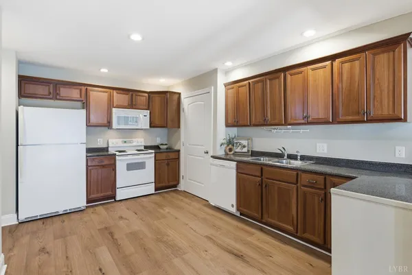 $639,900 | 215 London Downs Drive, Forest, VA 24551