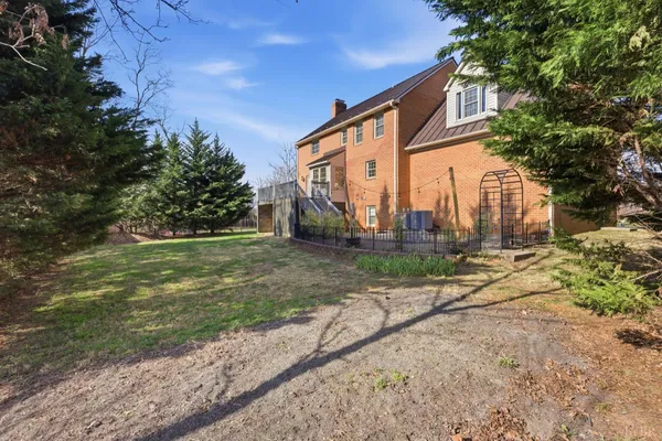 $639,900 | 215 London Downs Drive, Forest, VA 24551