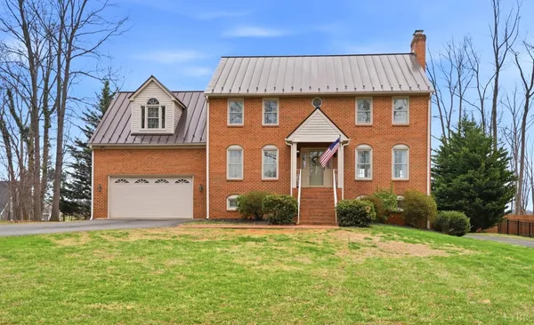 $639,900 | 215 London Downs Drive, Forest, VA 24551