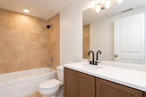 $324,999 | 6123 South Kimbark Avenue, Unit 1S, Chicago, IL 60637