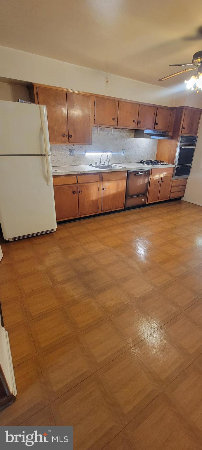 8137 Mid Haven Road Baltimore, MD 21222 - Photo 6 of 19