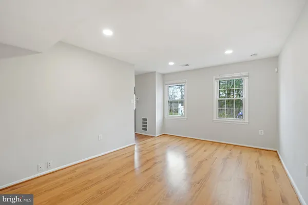 $525,000 | 10 Ingleside Court, Rockville, MD 20850