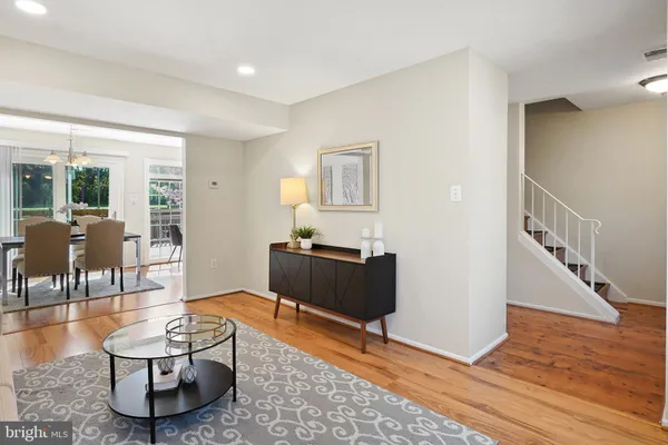$525,000 | 10 Ingleside Court, Rockville, MD 20850
