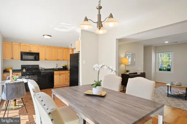 $525,000 | 10 Ingleside Court, Rockville, MD 20850
