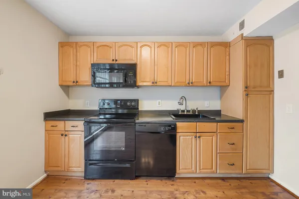$525,000 | 10 Ingleside Court, Rockville, MD 20850