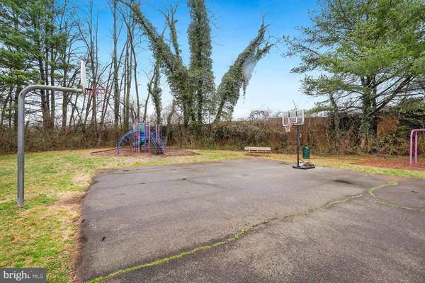 $525,000 | 10 Ingleside Court, Rockville, MD 20850