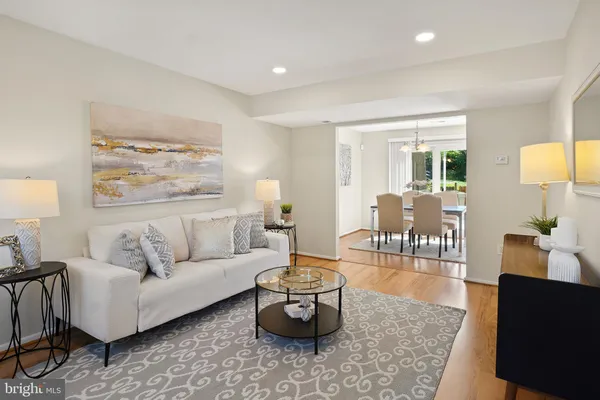 $525,000 | 10 Ingleside Court, Rockville, MD 20850