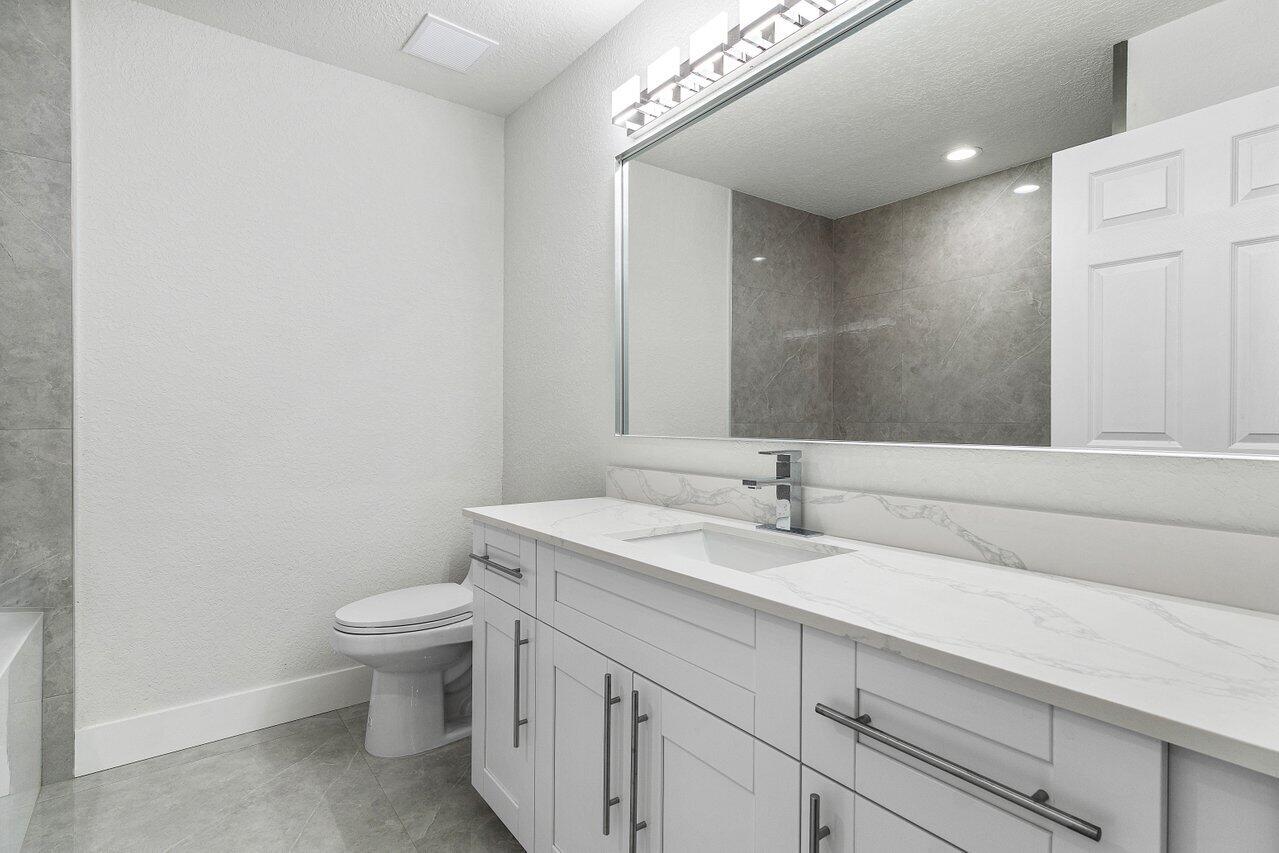 755 St Albans Drive Boca Raton, FL 33486 - Photo 8 of 40 031-755SaintAlbansDrive-BocaRaton-FL-334