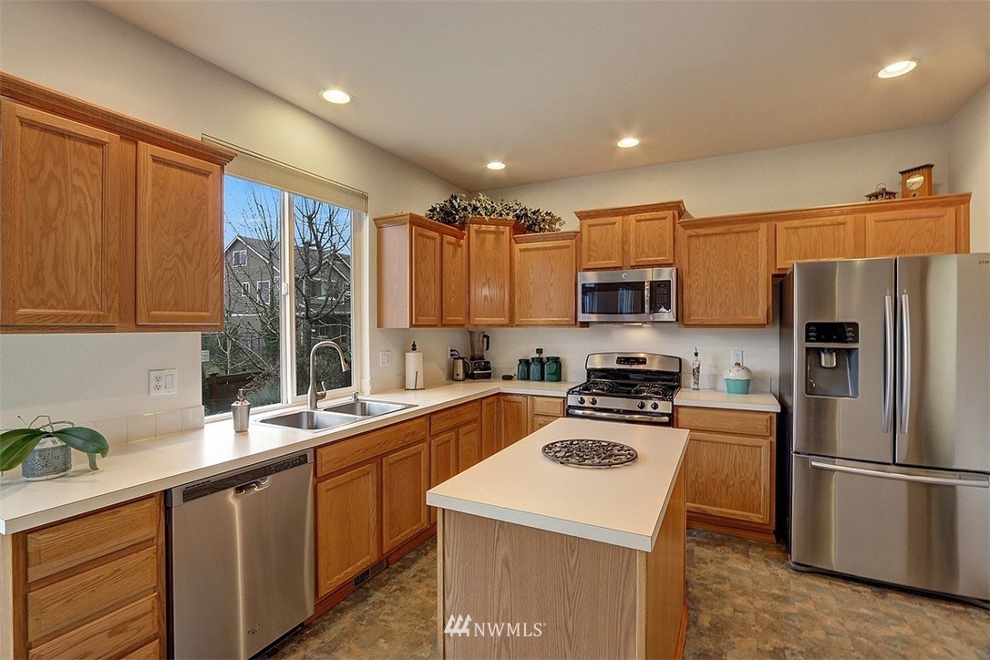 653 Pasco Place Northeast Renton, WA 98059 - Photo 14 of 26