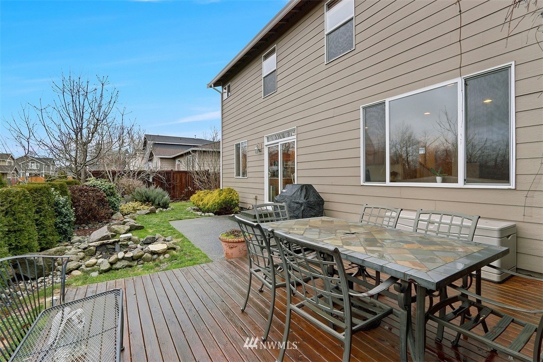 653 Pasco Place Northeast Renton, WA 98059 - Photo 4 of 26
