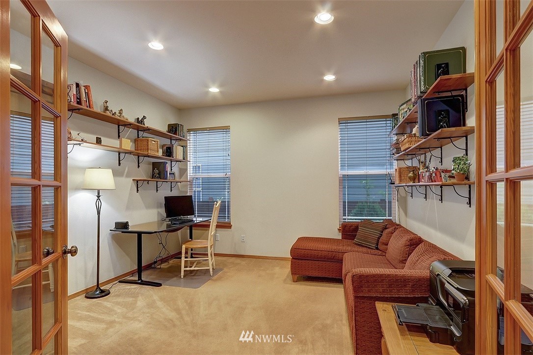 653 Pasco Place Northeast Renton, WA 98059 - Photo 5 of 26