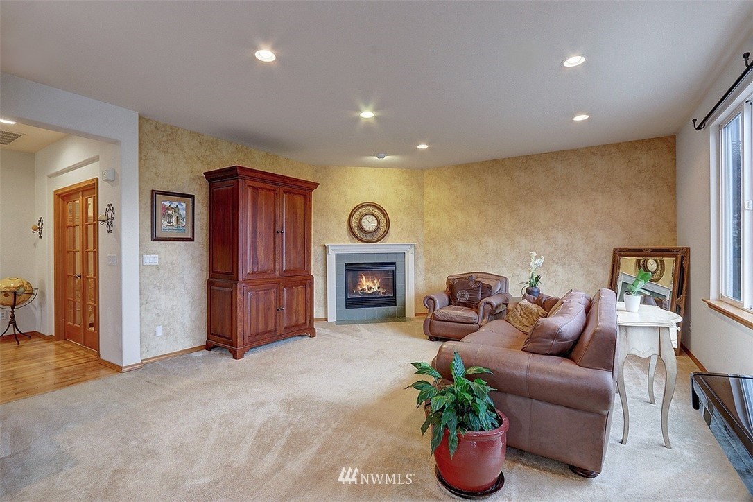 653 Pasco Place Northeast Renton, WA 98059 - Photo 6 of 26