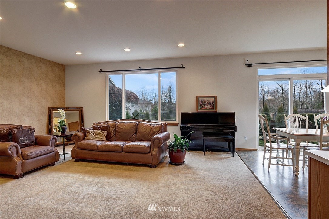 653 Pasco Place Northeast Renton, WA 98059 - Photo 7 of 26