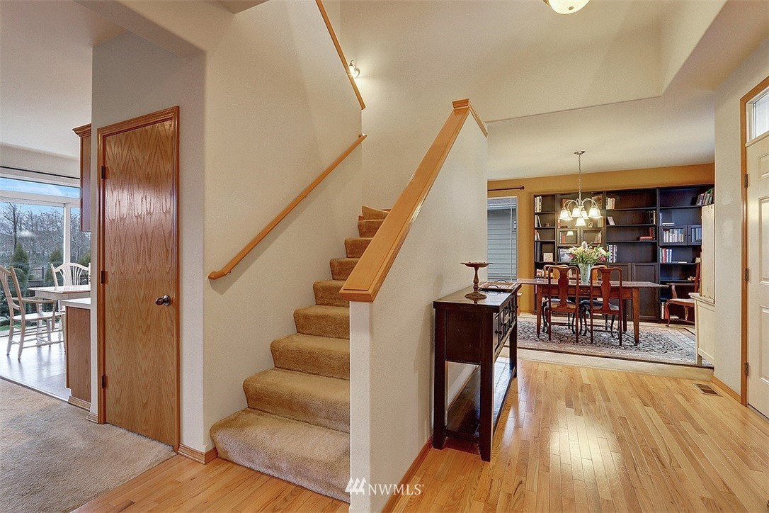 653 Pasco Place Northeast Renton, WA 98059 - Photo 8 of 26