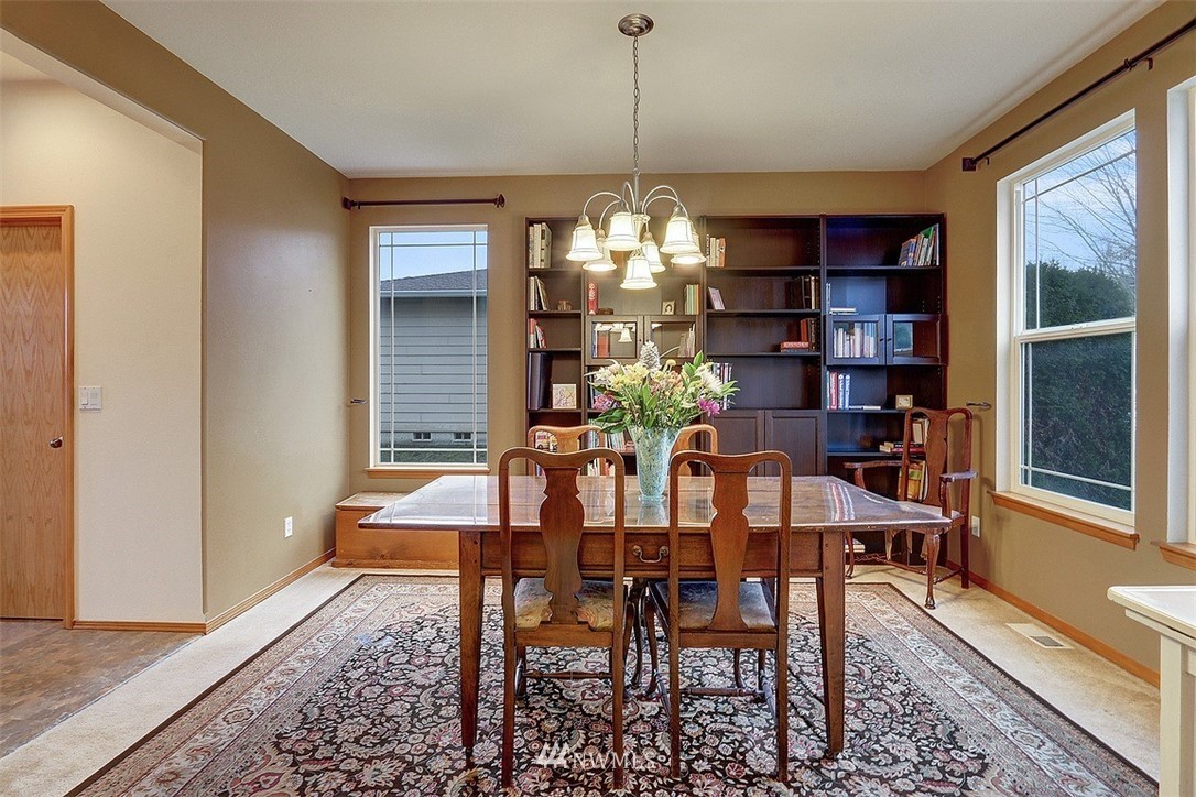 653 Pasco Place Northeast Renton, WA 98059 - Photo 9 of 26