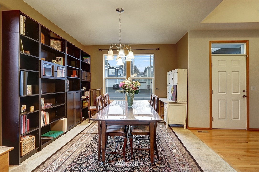 653 Pasco Place Northeast Renton, WA 98059 - Photo 10 of 26