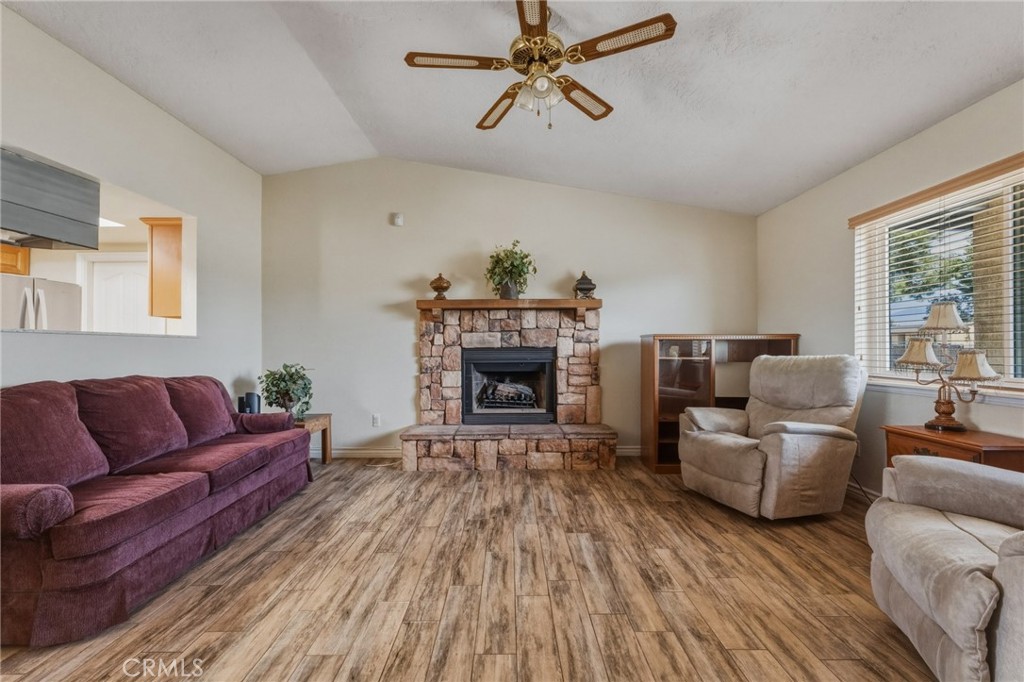 22270 Tehama Road Apple Valley, CA 92308 - Photo 6 of 26 Gallery Image 6