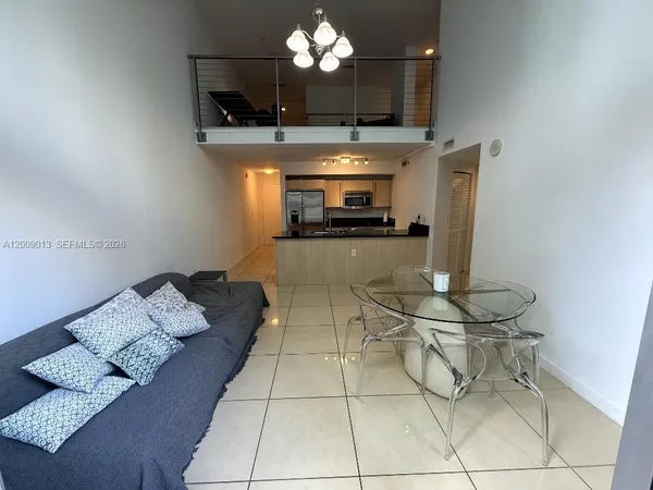 $4,200 | 1111 Southwest 1st Avenue, Unit TH14, Miami, FL 33130