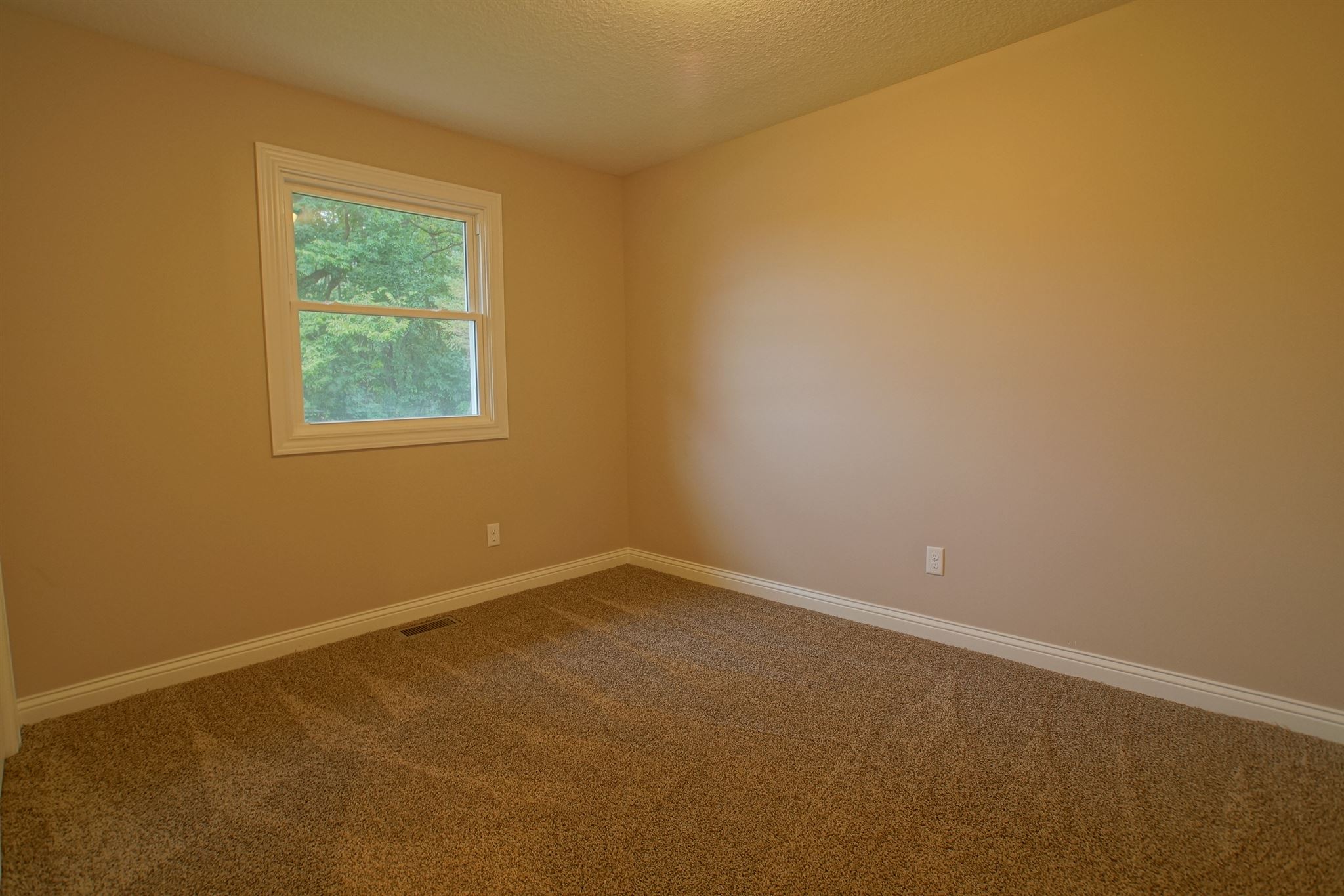 1425 18th Road Tippecanoe, IN 46570 - Photo 12 of 31 Gallery Image 12