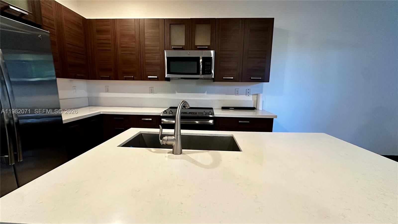 9155 Northwest 161st Street Miami Lakes, FL 33018 - Photo 11 of 47