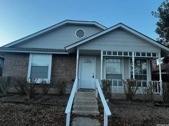 $1,295 | 720 Garden Meadow, Universal City, TX 78148