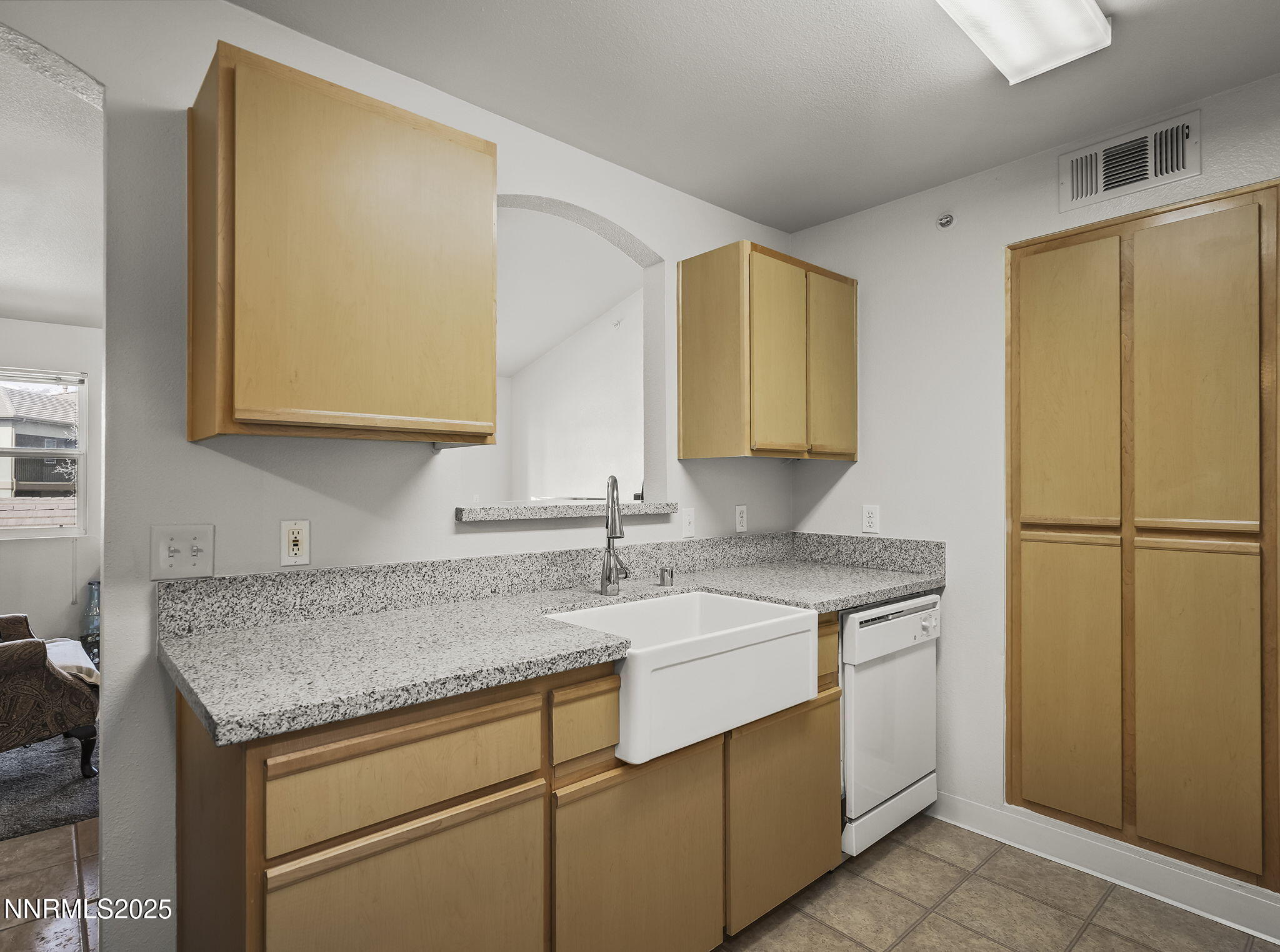 6850 Sharlands Avenue, Unit 2128 Reno, NV 89523 - Photo 4 of 39 10-web-or-mls-_DSC0561