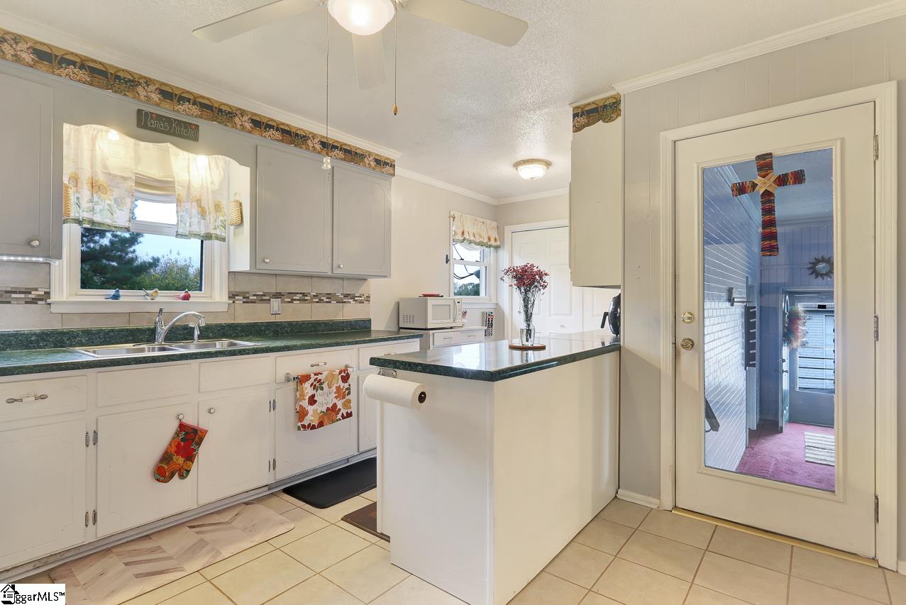 1600 Durham Road Piedmont, SC 29673 - Photo 12 of 36