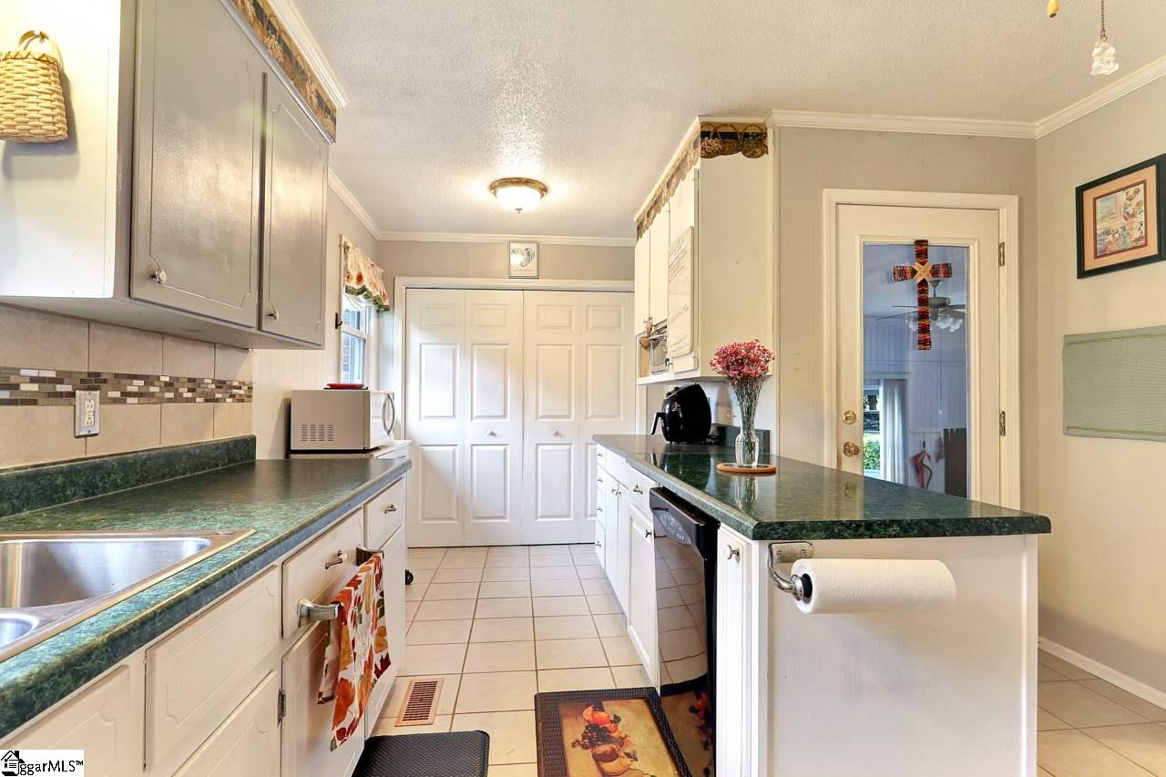 1600 Durham Road Piedmont, SC 29673 - Photo 14 of 36