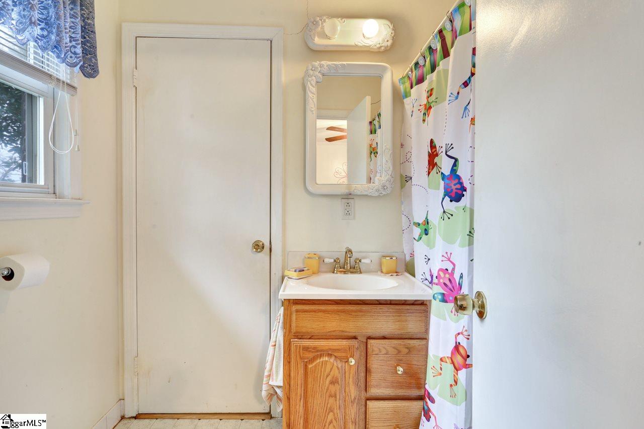 1600 Durham Road Piedmont, SC 29673 - Photo 20 of 36