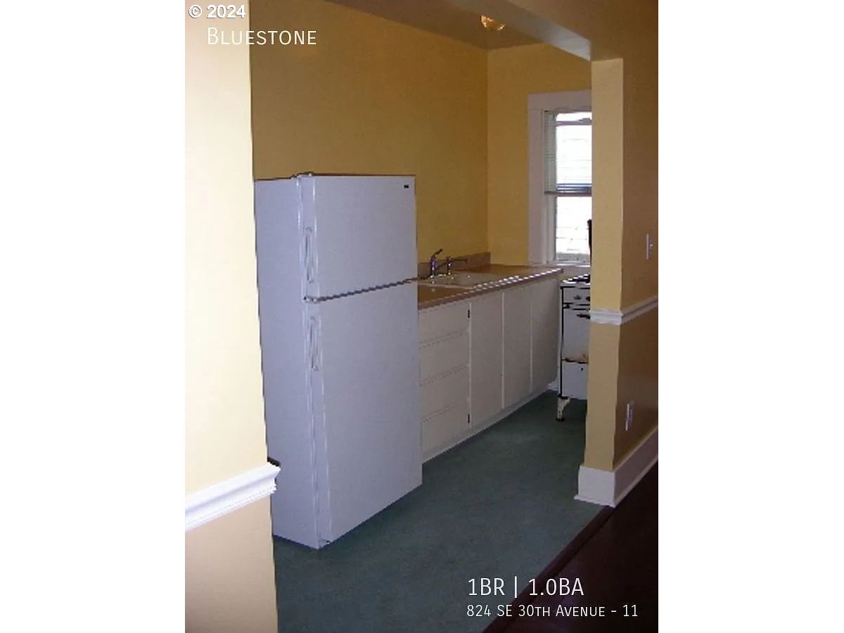 824 Southeast 30th Avenue Portland, OR 97214 - Photo 29 of 48