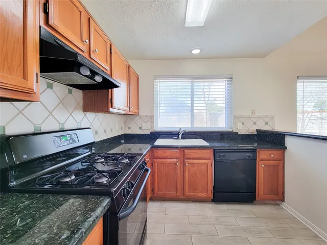 $1,750 | 8611 Pool Creek Drive, Houston, TX 77095