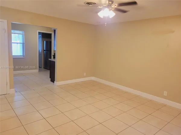 $2,000 | 2504 Northwest 9th Lane, Unit 2, Wilton Manors, FL 33311