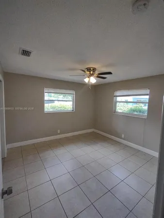 $2,000 | 2504 Northwest 9th Lane, Unit 2, Wilton Manors, FL 33311