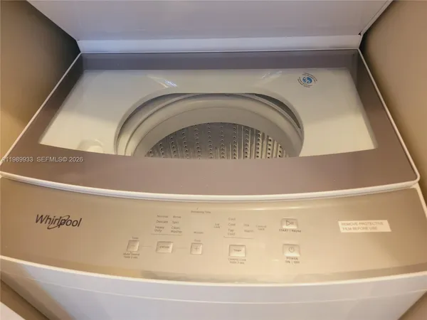 $2,000 | 2504 Northwest 9th Lane, Unit 2, Wilton Manors, FL 33311