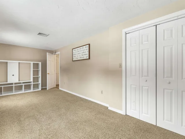 $718,000 | 132 Dustin Tavern Road, Weare, NH 03281