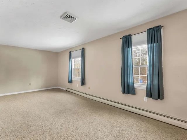 $718,000 | 132 Dustin Tavern Road, Weare, NH 03281