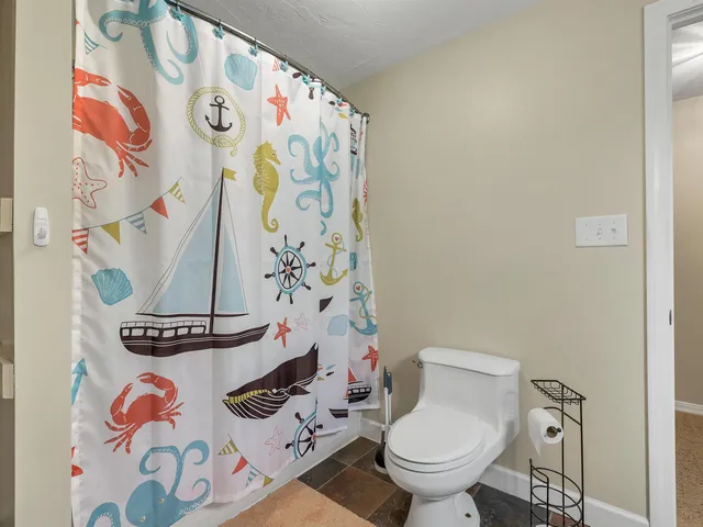 $718,000 | 132 Dustin Tavern Road, Weare, NH 03281